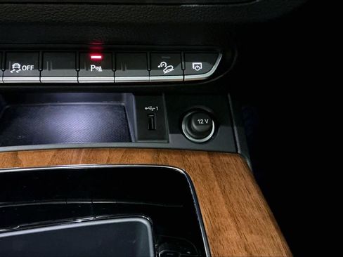 Used 2023 Audi Q5 2.0T Premium w/ Convenience Package image 34