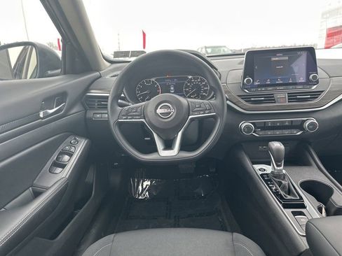 Certified 2025 Nissan Altima 2.5 SV image 19