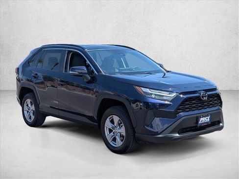 Used 2025 Toyota RAV4 XLE FWD image 3