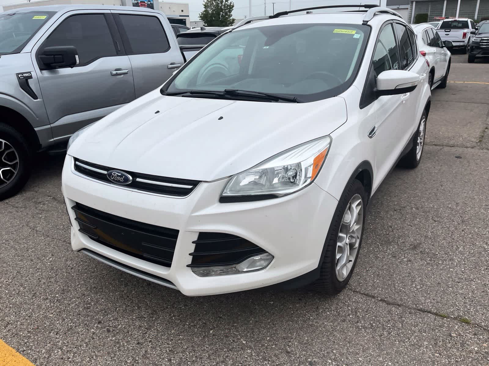 Used 2015 Ford Escape Titanium FWD image 3