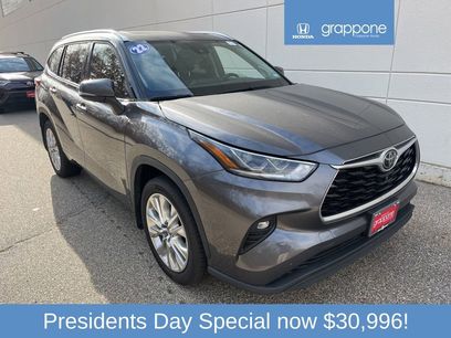 Used 2022 Toyota Highlander Limited