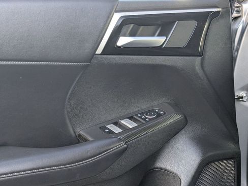 Used 2024 Mitsubishi Outlander SE image 14