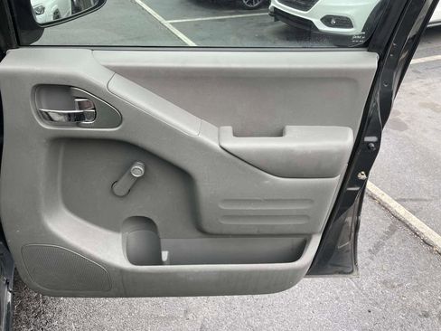Used 2017 Nissan Frontier S image 43