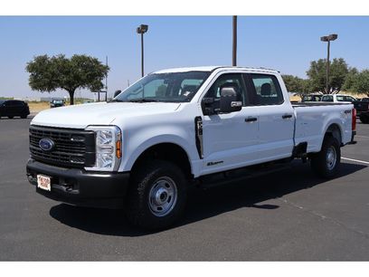 New 2026 Ford F250 XL w/ XL Off-Road Package