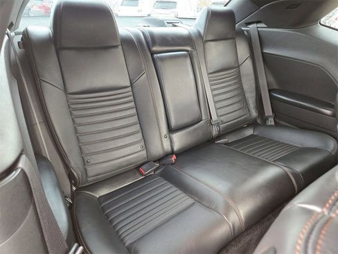 Used 2014 Dodge Challenger R/T image 28