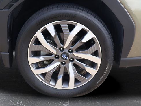 Certified 2025 Subaru Forester Touring AWD/4WD image 29