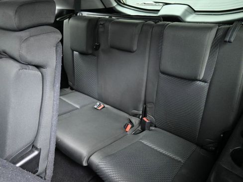 Used 2017 Toyota Highlander LE image 20