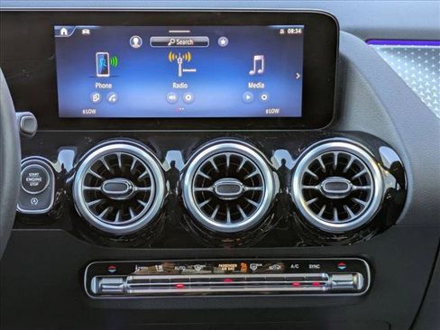 Certified 2025 Mercedes-Benz GLA 250 image 17