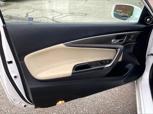 Used 2017 Honda Accord EX-L image 8