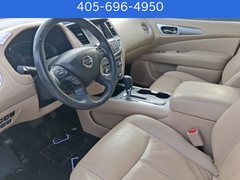 Used 2019 Nissan Pathfinder SL w/ Cargo Package image 6