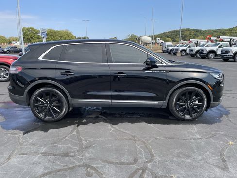 Used 2023 Lincoln Nautilus Reserve w/ Equipment Group 201A image 10