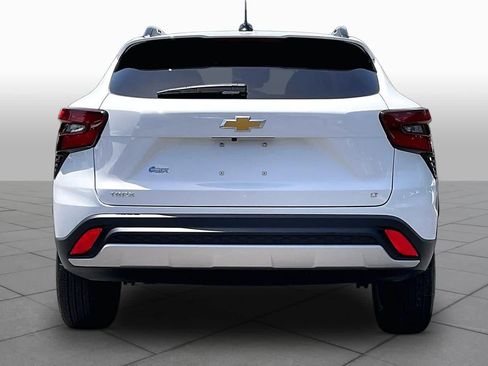 Used 2024 Chevrolet Trax LT w/ Driver Confidence Package FWD image 5