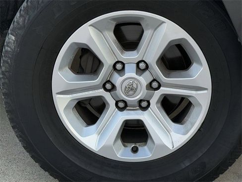 Used 2023 Toyota 4Runner SR5 Premium w/ Moonroof Package image 10