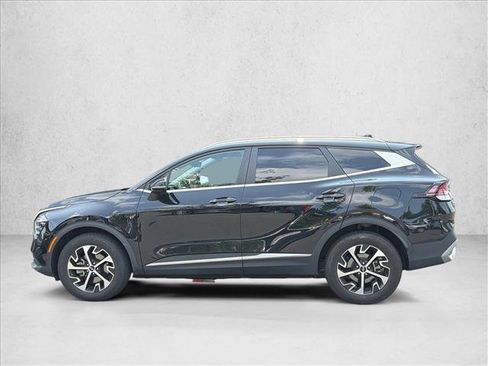 Used 2024 Kia Sportage EX AWD/4WD image 4