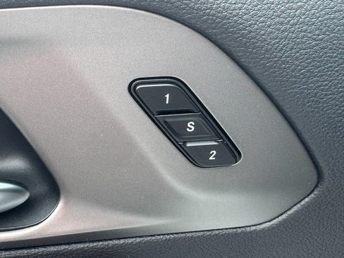 New 2027 Chrysler Pacifica Select FWD image 14