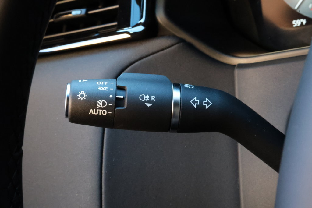 New 2026 Land Rover Range Rover Velar S AWD/4WD image 16