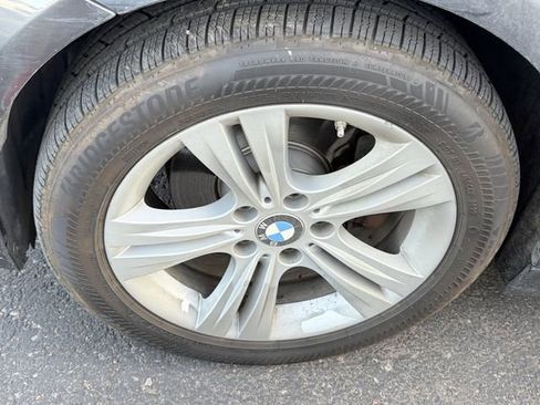 Used 2017 BMW 330i xDrive 330i xDrive image 2