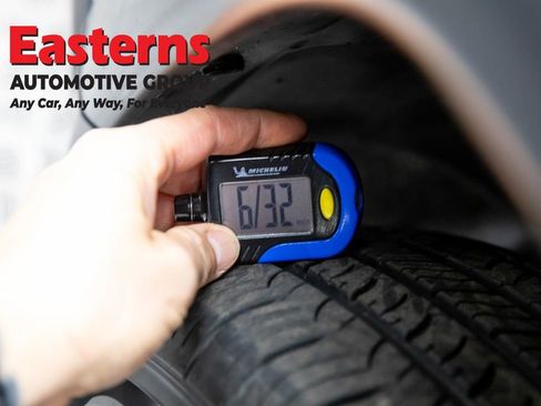Used 2023 Jeep Compass Trailhawk AWD/4WD image 28