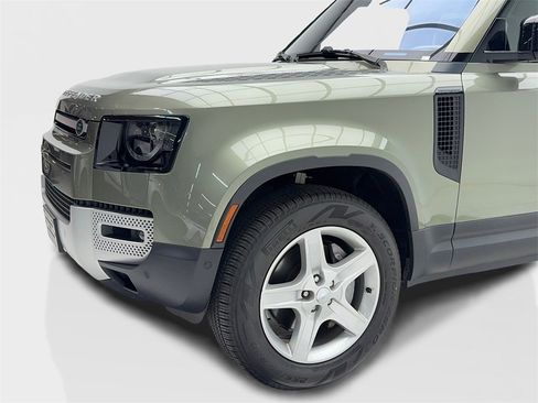 Used 2022 Land Rover Defender 110 SE image 6