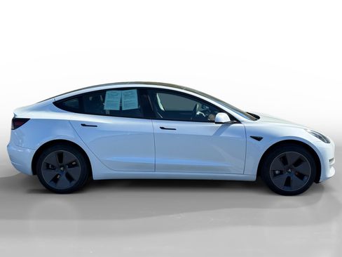 Used 2023 Tesla Model 3 Standard Range image 6