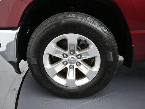 Used 2023 RAM 1500 Laramie AWD/4WD image 9