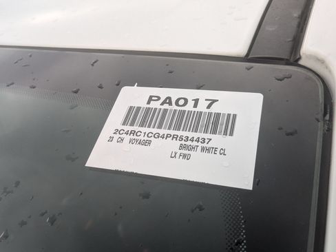 Used 2023 Chrysler Voyager LX FWD image 36