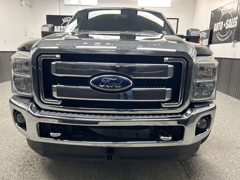 Used 2011 Ford F350 Lariat w/ Lariat Interior Pkg image 2
