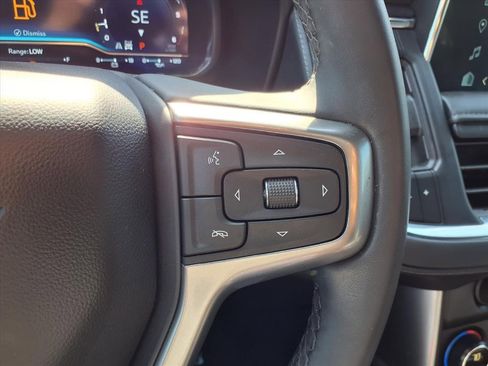 Used 2024 Chevrolet Suburban Z71 image 18