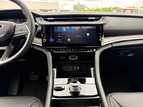 New 2026 Jeep Grand Cherokee Limited AWD/4WD image 12