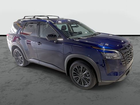 New 2026 Nissan Pathfinder SL w/ SL Premium Package AWD/4WD image 5