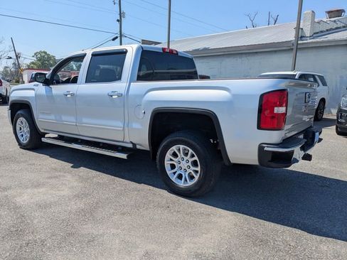 Used 2018 GMC Sierra 1500 SLE w/ SLE Value Package image 4