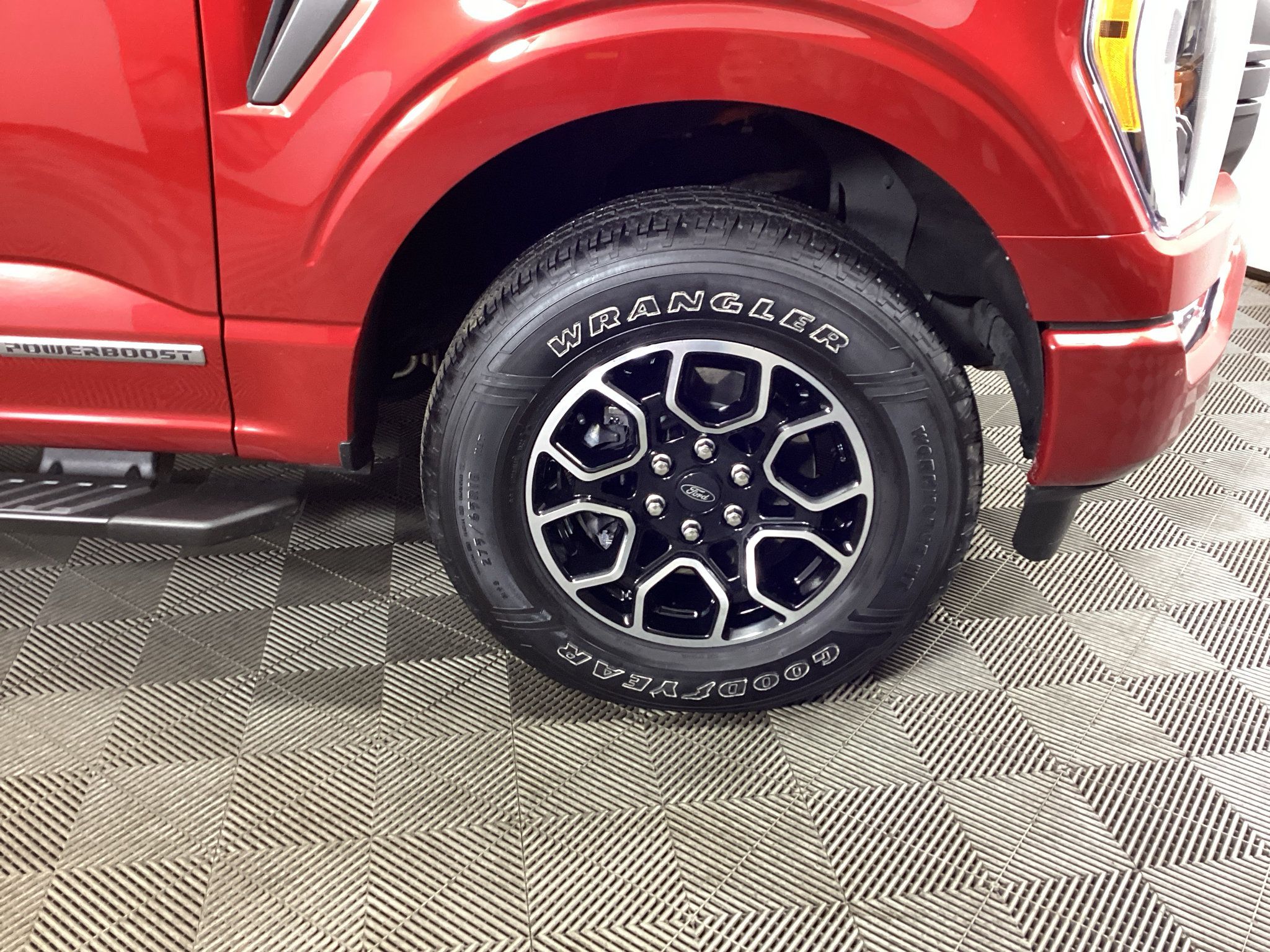 Used 2021 Ford F150 XLT w/ Equipment Group 302A High AWD/4WD image 9