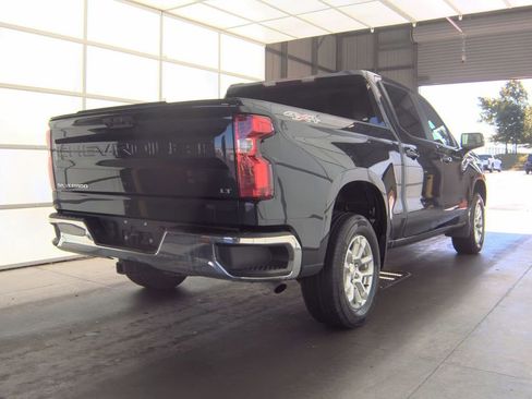 Used 2024 Chevrolet Silverado 1500 LT AWD/4WD image 2