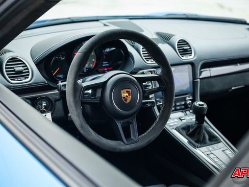 Used 2022 Porsche 718 Cayman GT4 image 7