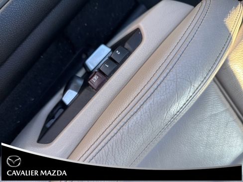 Used 2019 BMW 230i xDrive Convertible w/ Premium Package image 8