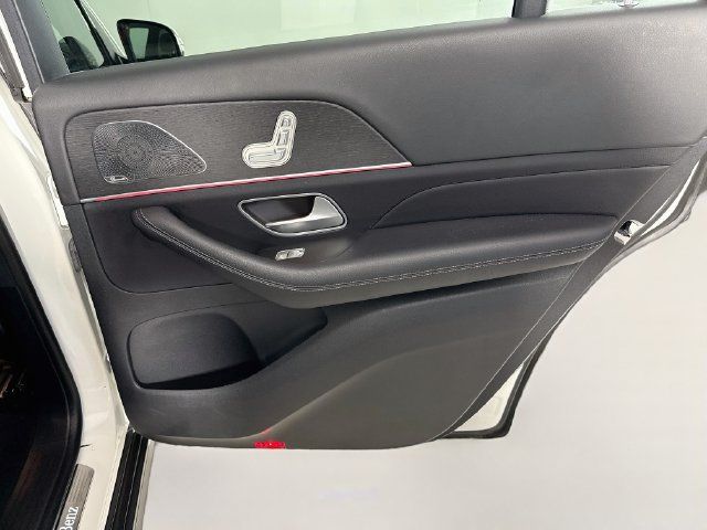 Used 2023 Mercedes-Benz GLS 450 4MATIC image 27