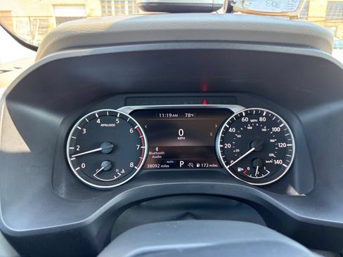 Used 2025 Nissan Rogue SV AWD/4WD image 38
