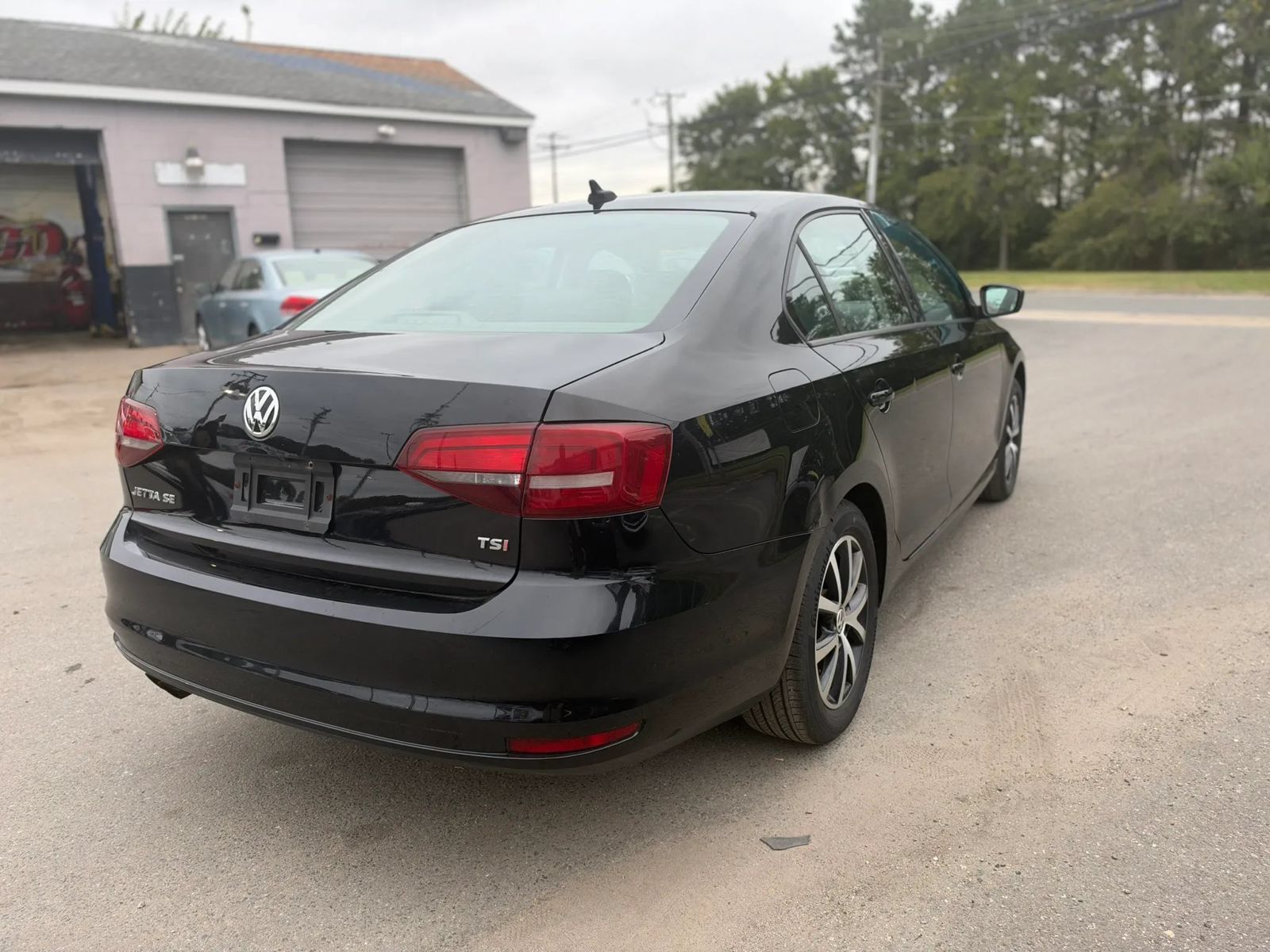 Used 2016 Volkswagen Jetta SE FWD image 5