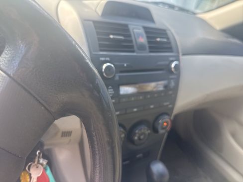 Used 2013 Toyota Corolla L image 18