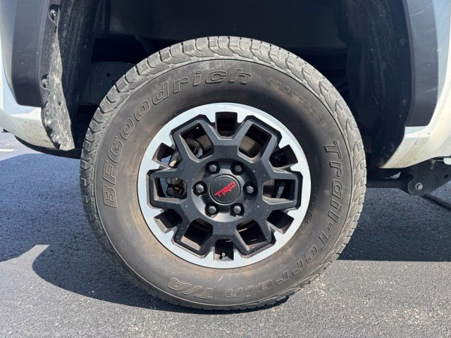 Used 2024 Toyota Tacoma TRD Off-Road AWD/4WD image 10