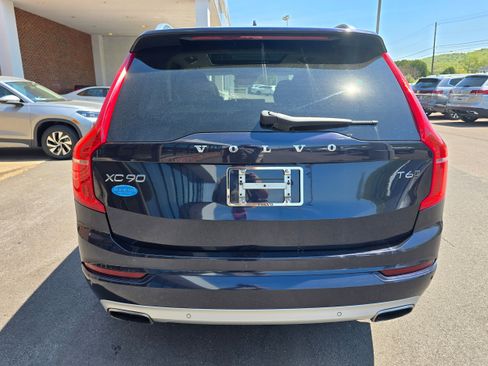 Used 2017 Volvo XC90 T6 Momentum w/ Vision Package AWD/4WD image 6