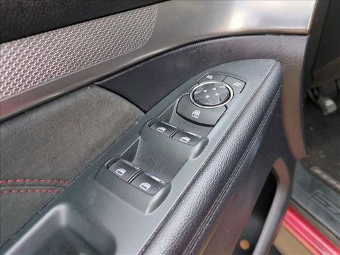 Used 2018 Ford Explorer XLT w/ Equipment Group 202A image 12