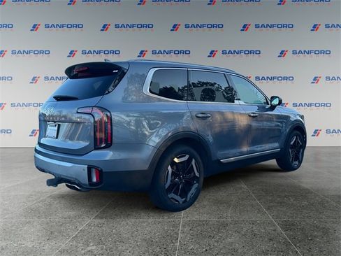 Used 2023 Kia Telluride EX image 5
