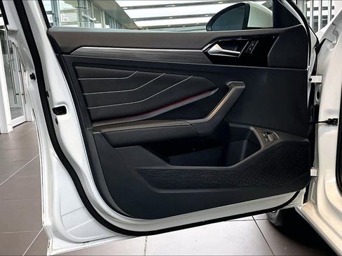 Used 2022 Volkswagen Jetta SEL image 21