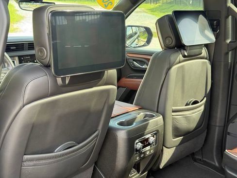 Used 2024 GMC Yukon XL Denali Ultimate AWD/4WD image 29