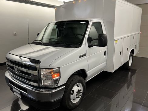 New 2026 Ford E-350 and Econoline 350 Super Duty w/ Power Equipment Group image 3