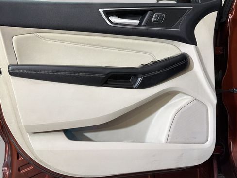 Used 2015 Ford Edge Titanium FWD image 21