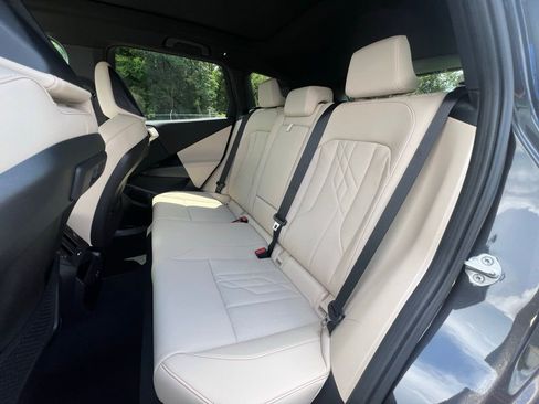 Used 2025 BMW X3 xDrive30i w/ Convenience Package image 16