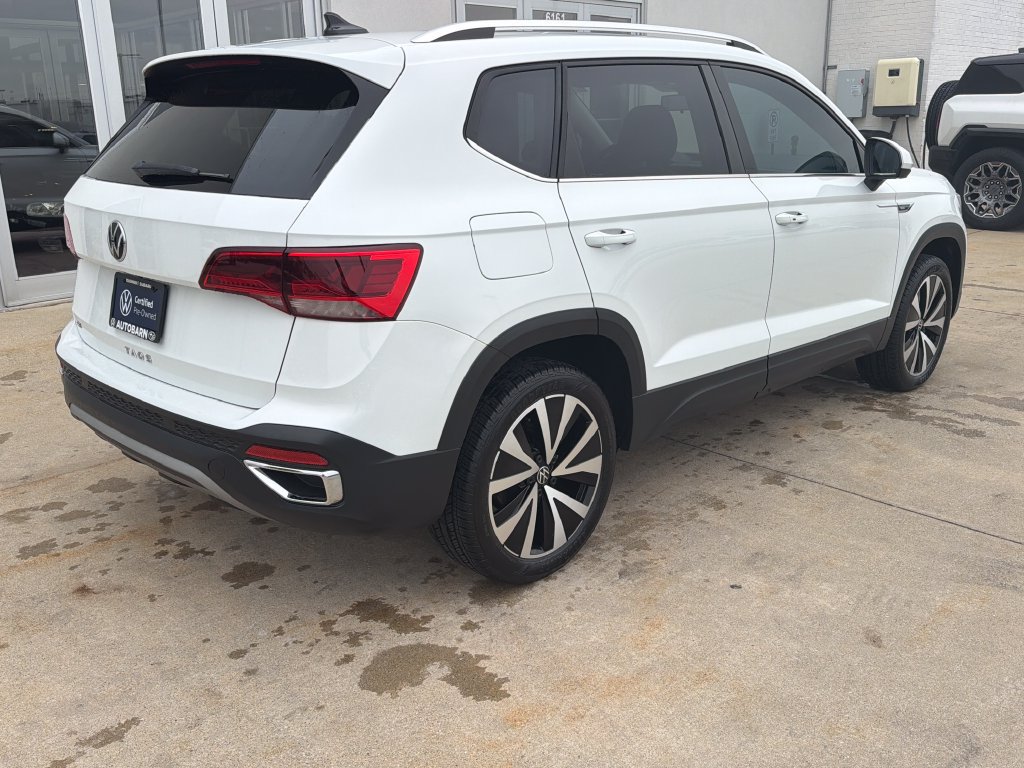 Used 2022 Volkswagen Taos SE FWD image 6
