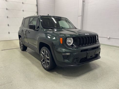 Used 2021 Jeep Renegade Sport image 2